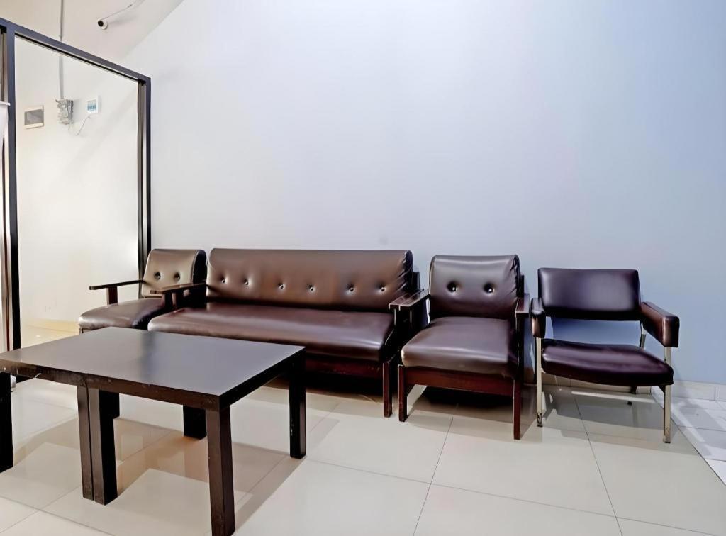 Hotel Syariah Tremigo Guesthouse Cirebon Exterior foto