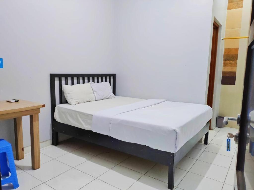 Hotel Syariah Tremigo Guesthouse Cirebon Exterior foto